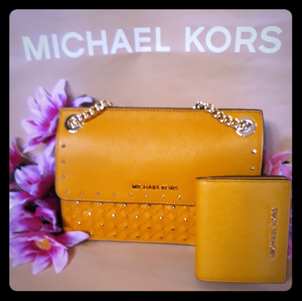 Michael kors purse shoulder bag crossbody set